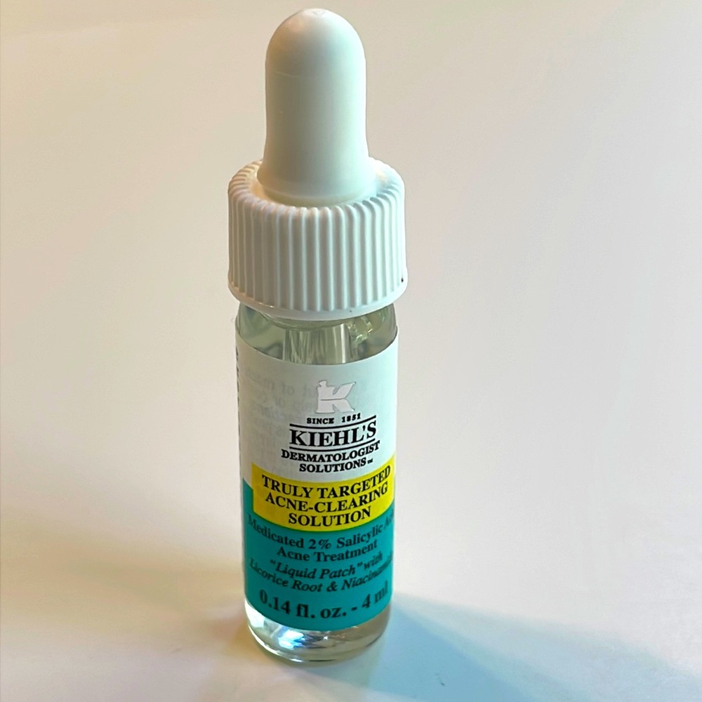 Kiehl's
Truly Targeted Acne-Clearing Liquid Pimple Patch with Salicylic Acid